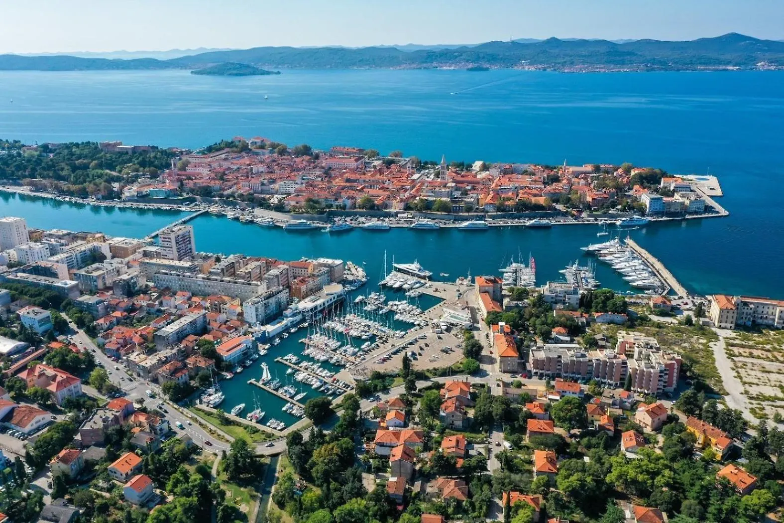 New Apartments Ana Petrcane 0*,  Croatia
