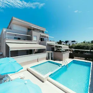 Apartment Prestige, Petrcane